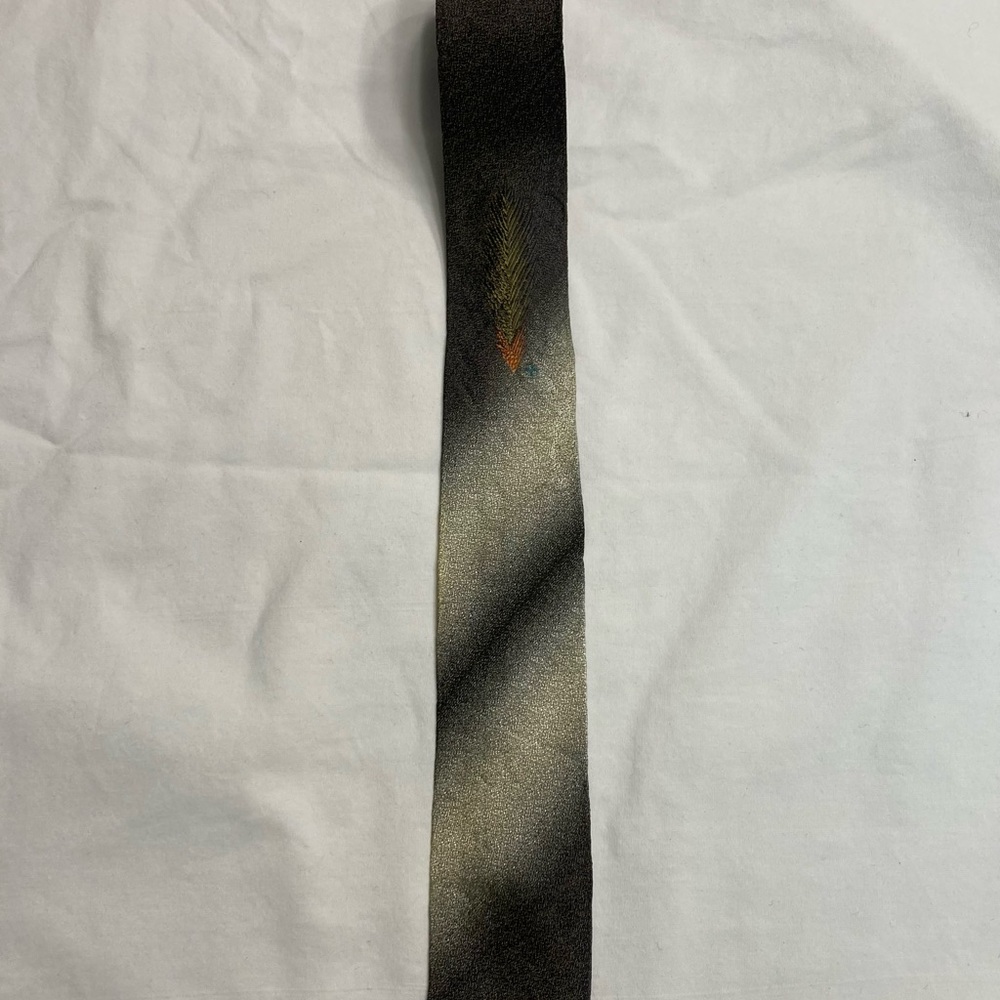 True Vintage 1950s/60s MENS Silver Grey Shimmer Tie Pine Needles Tree Design